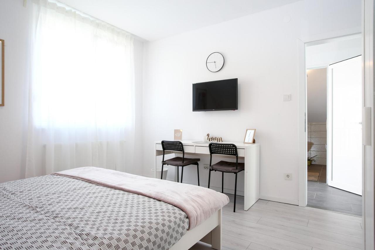 White Rooms Arena Ζάγκρεμπ Εξωτερικό φωτογραφία